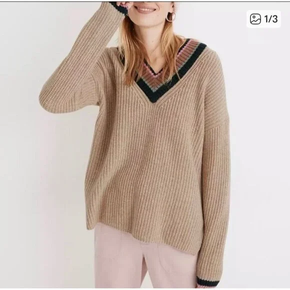 GILDED INTENT forest tipped varsity v neck sweater size large. - Picture 8 of 8